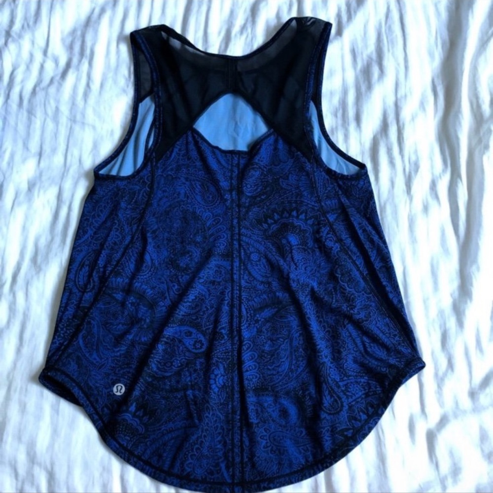 Lululemon Black/Blue Sports Top Size 4